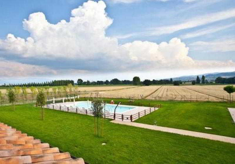 Agriturismo Le Rondini Di Francesco Di Assisi Cannara Exterior foto